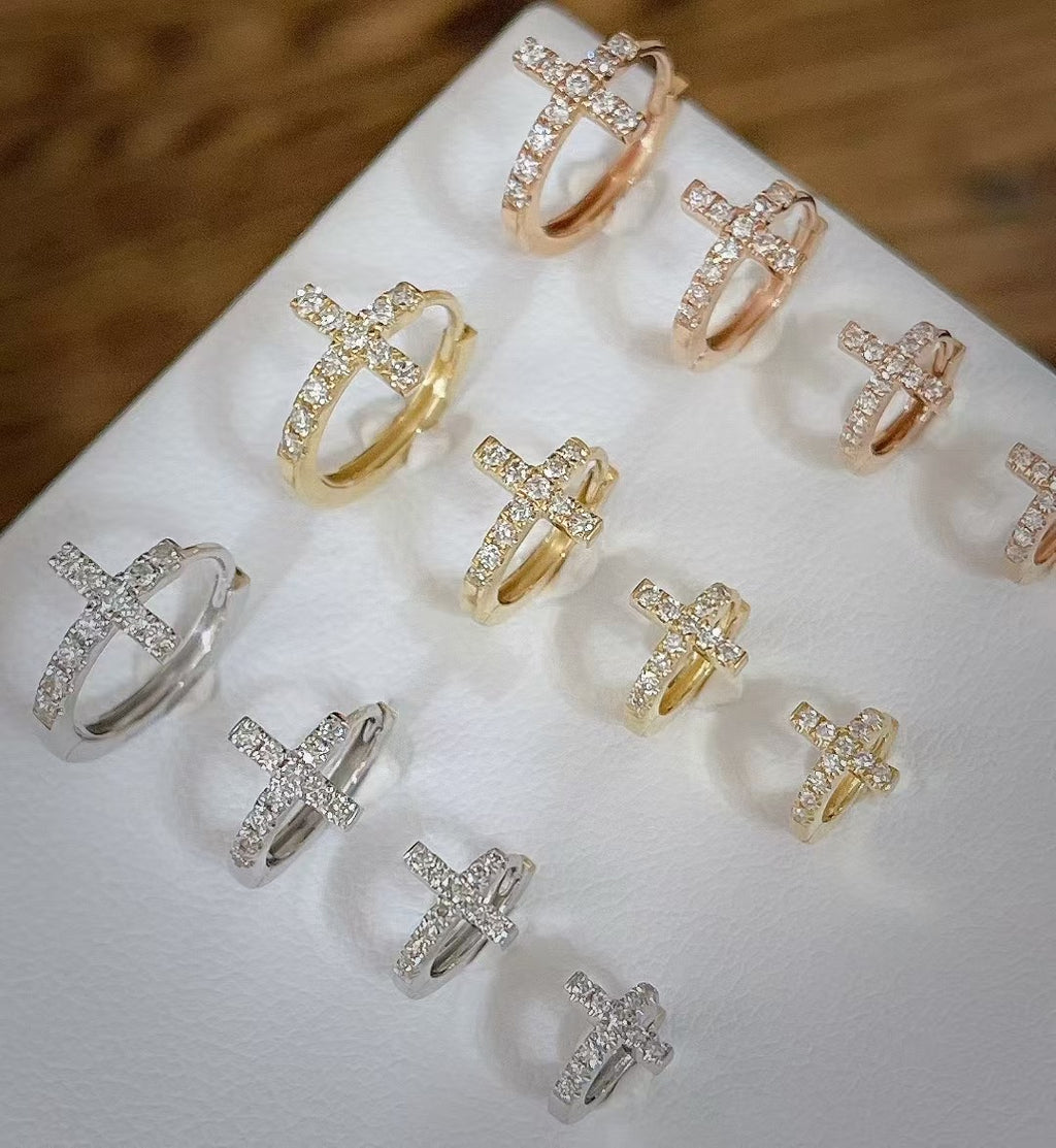 18k金鑲8mm天然鑽石耳環