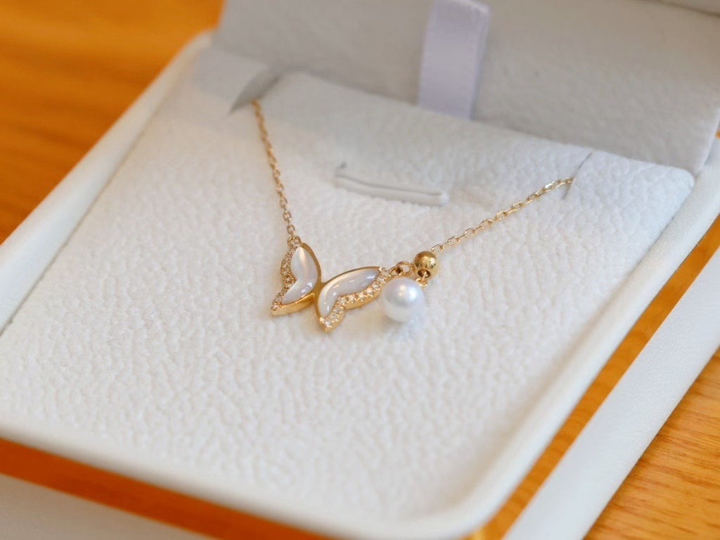 18k金鑽石蝴蝶項鍊