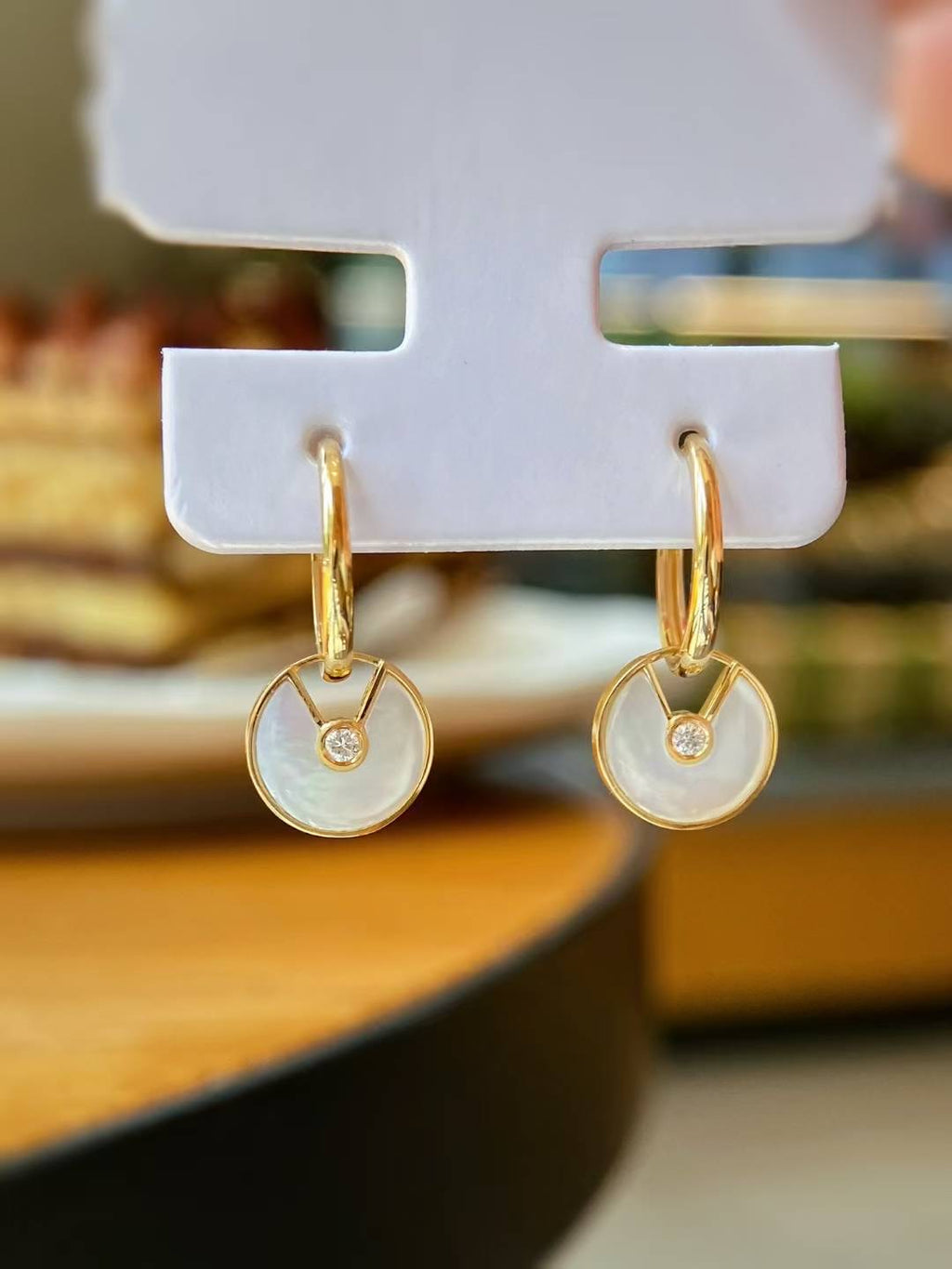 18k金鑽石白貝母耳環