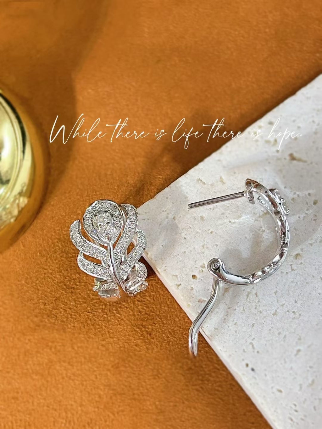 18K鑲天然鑽石羽翼耳環