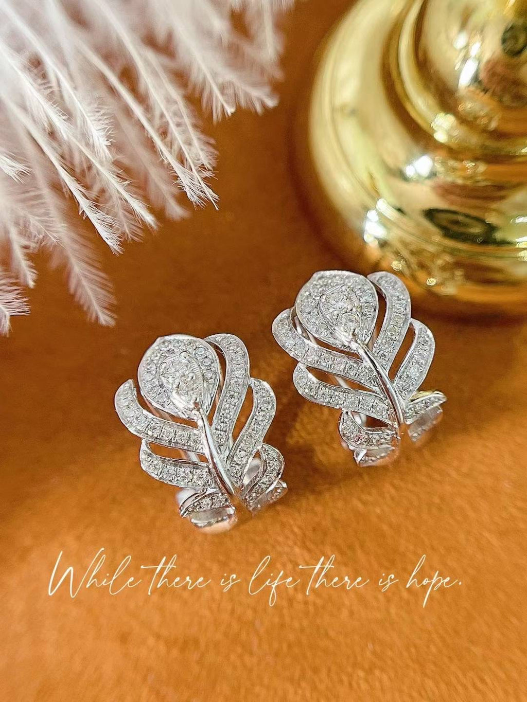 18K鑲天然鑽石羽翼耳環