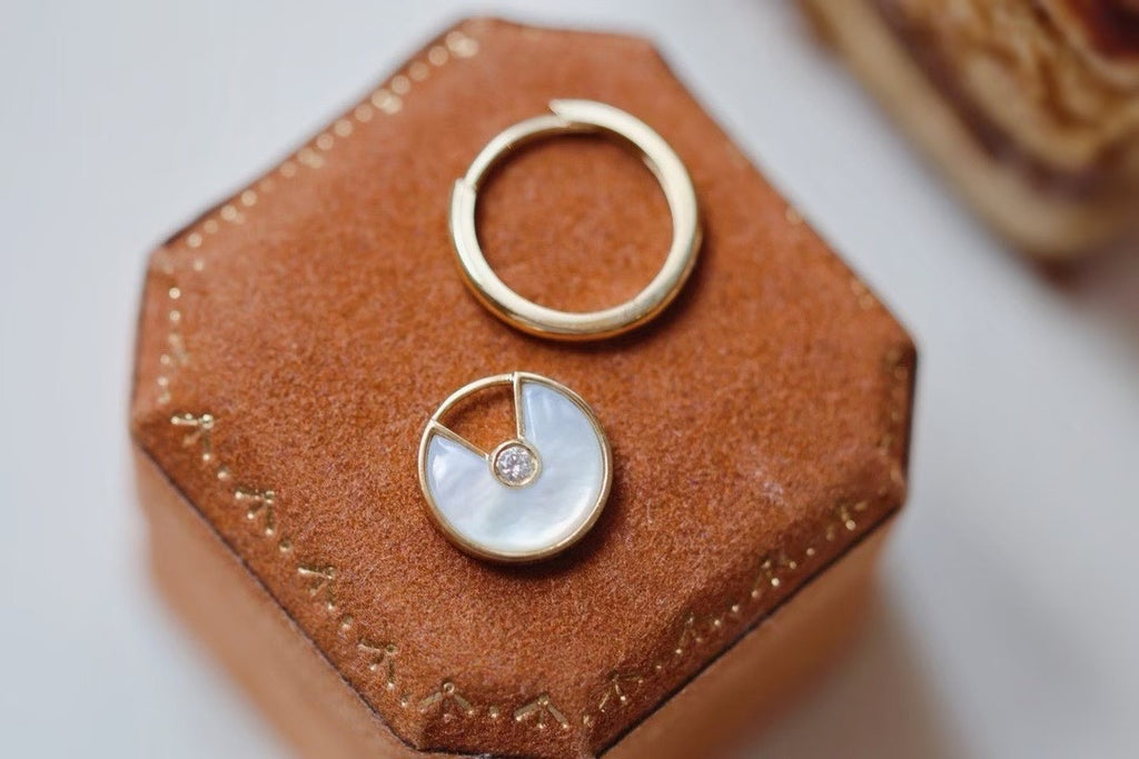 18k金鑽石白貝母耳環