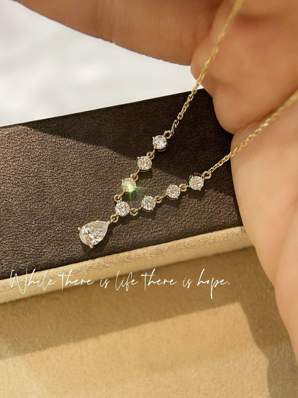 18k鑲嵌培育鑽石頸鏈